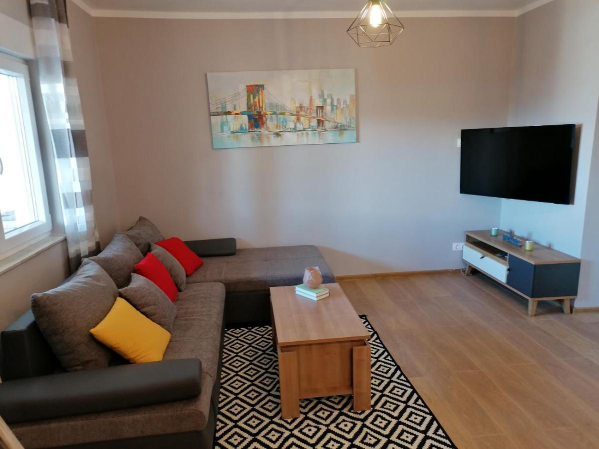 Apartman Nina Кали Екстериор снимка