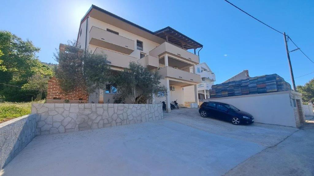 Apartman Nina Кали Екстериор снимка